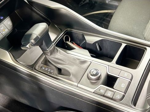 Certified 2024 Kia Sorento LX image 16