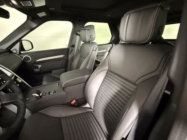 New 2026 Land Rover Discovery Limited Edition AWD/4WD image 6