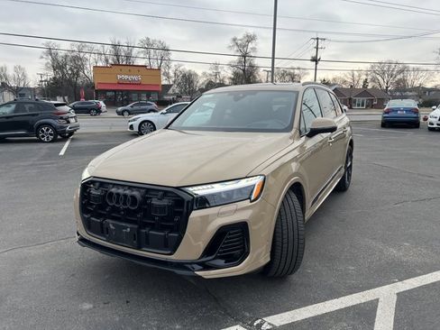 Used 2025 Audi Q7 3.0T Prestige w/ Prestige Package image 2