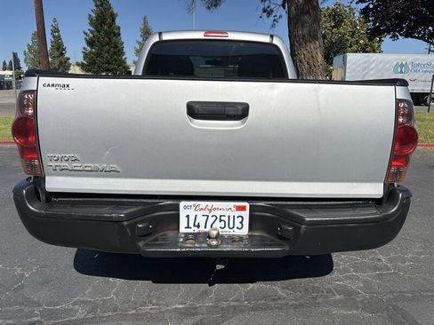 Used 2012 Toyota Tacoma 2WD Access Cab image 11