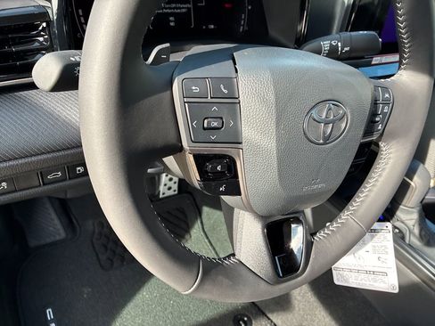 New 2026 Toyota Camry SE image 21