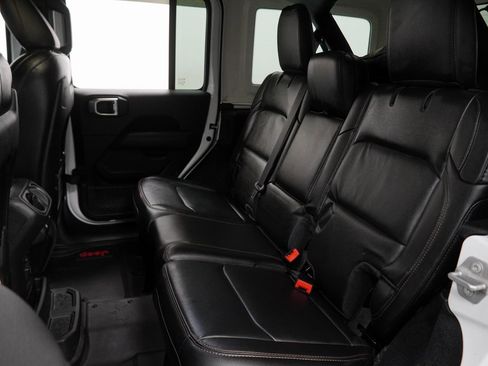 Certified 2021 Jeep Wrangler Unlimited Rubicon w/ Xtreme Recon 35" Tire Package image 23