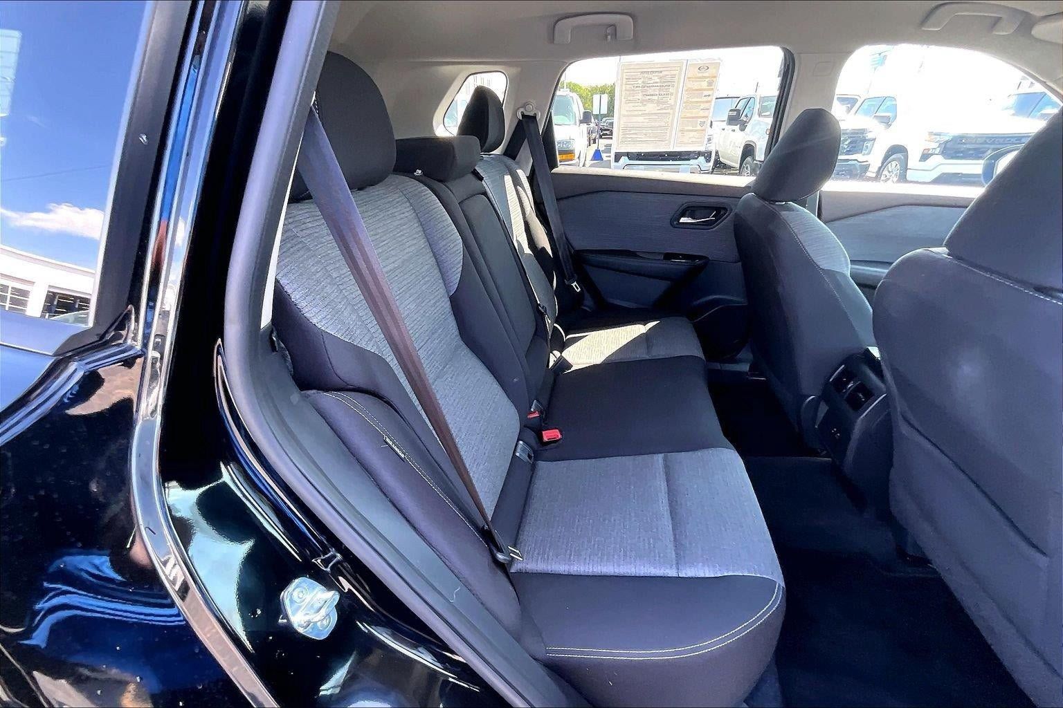 Used 2023 Nissan Rogue SV AWD/4WD image 24