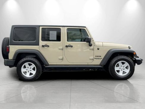 Used 2017 Jeep Wrangler Unlimited Sport w/ Quick Order Package 24S AWD/4WD image 8