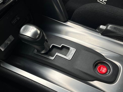 Used 2009 Nissan GT-R Premium image 36