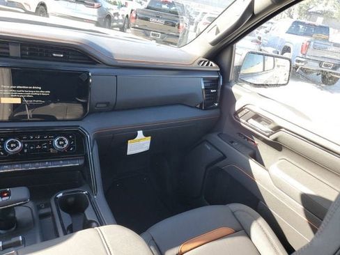 New 2026 GMC Sierra 1500 AT4 w/ AT4 Premium Package AWD/4WD image 16