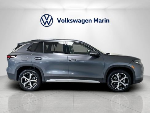 New 2026 Volkswagen Tiguan SE image 6