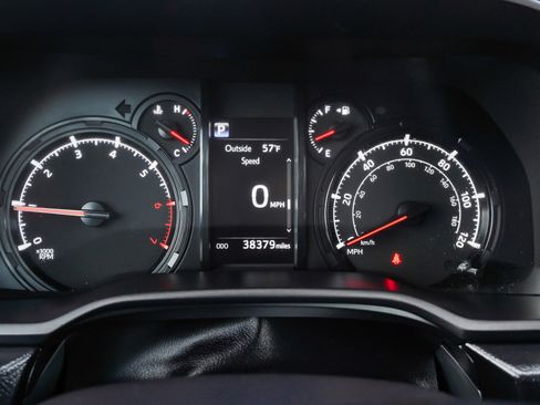 Used 2024 Toyota 4Runner SR5 Premium image 39