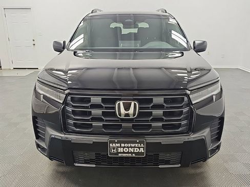 New 2026 Honda Pilot Sport image 3