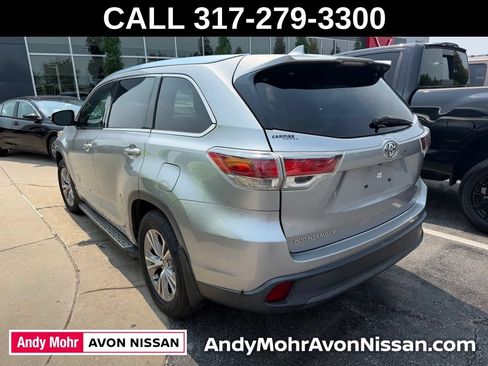 Used 2014 Toyota Highlander XLE FWD image 6