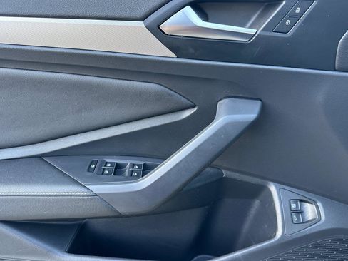 Used 2022 Volkswagen Jetta Sport image 10