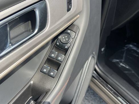 New 2026 Ford Explorer Active RWD image 13
