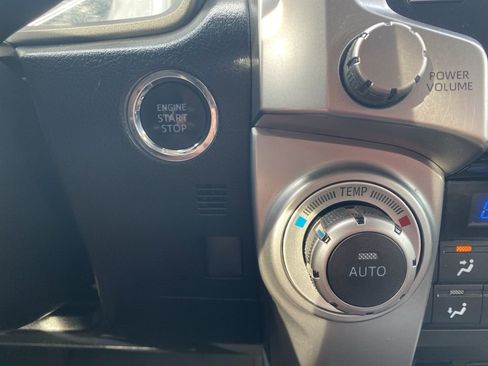 Used 2020 Toyota 4Runner Limited image 25