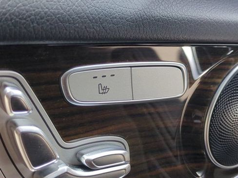 Used 2020 Mercedes-Benz GLC 300 image 21