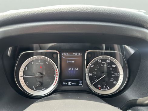 Used 2017 Nissan Titan PRO-4X image 33