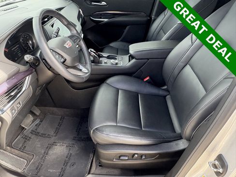 Used 2022 Cadillac XT4 Luxury w/ Cold Weather Package image 26