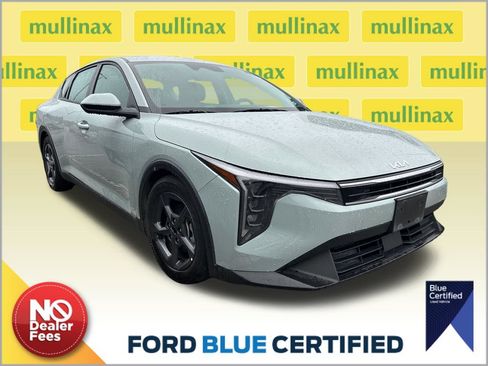 Used 2025 Kia K4 FWD image 1