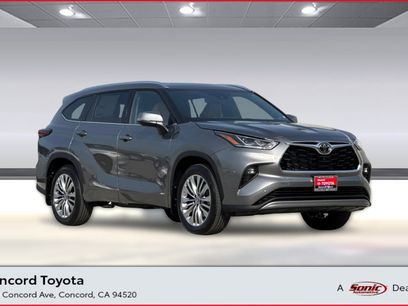 New 2026 Toyota Highlander Platinum
