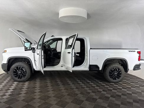 Used 2026 Chevrolet Silverado 2500 LT w/ Trail Boss Package AWD/4WD image 12