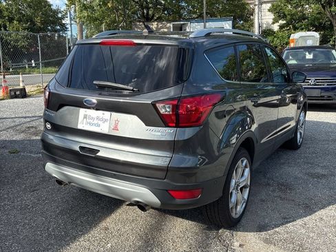 Used 2019 Ford Escape Titanium AWD/4WD image 3