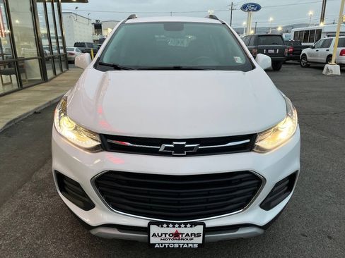 Used 2020 Chevrolet Trax LT w/ LT Convenience Package AWD/4WD image 7