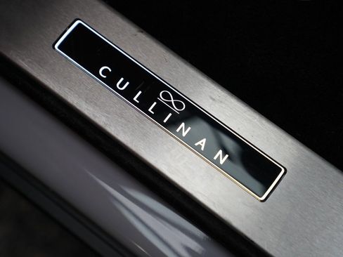 Certified 2024 Rolls-Royce Cullinan Black Badge w/ Driver's Package image 12