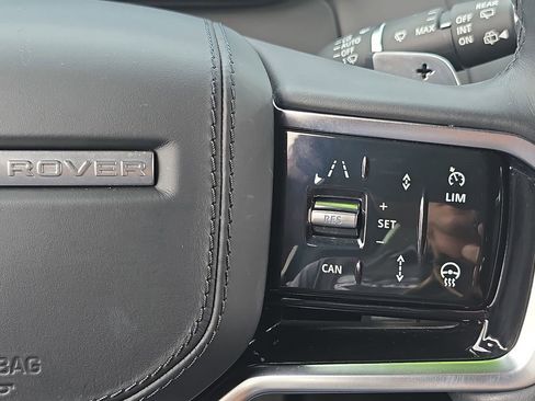 Certified 2025 Land Rover Range Rover Sport image 19