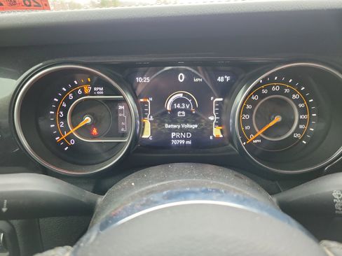 Used 2021 Jeep Wrangler Unlimited Sahara AWD/4WD image 17