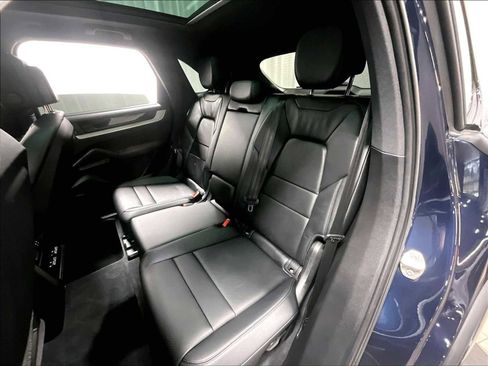 Used 2024 Porsche Cayenne image 31