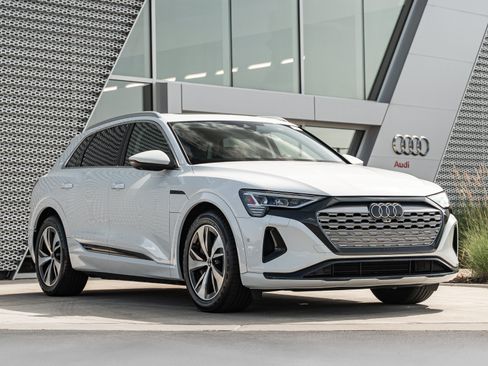 Certified 2024 Audi Q8 e-tron Premium Plus w/ Premium Plus Package AWD/4WD image 1