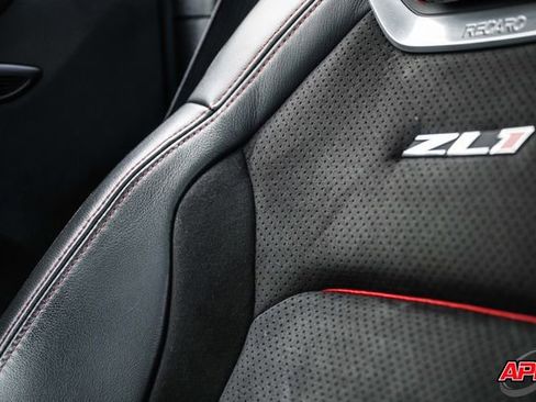 Used 2020 Chevrolet Camaro ZL1 image 30