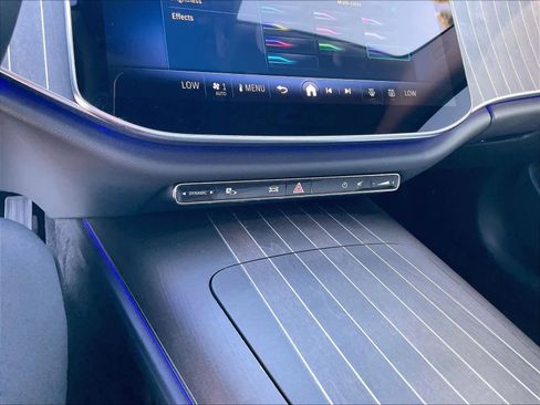 Used 2024 Mercedes-Benz E 450 4MATIC Sedan image 33