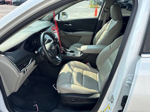 Used 2020 Cadillac XT4 Premium Luxury w/ Driver Awareness Package FWD image 10