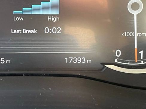 Used 2023 Genesis G70 2.0T image 14