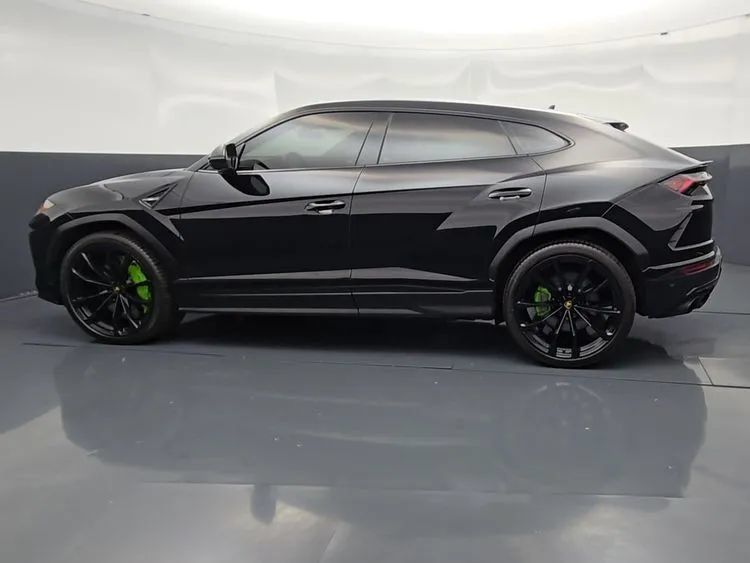 Used 2022 Lamborghini Urus AWD/4WD image 10