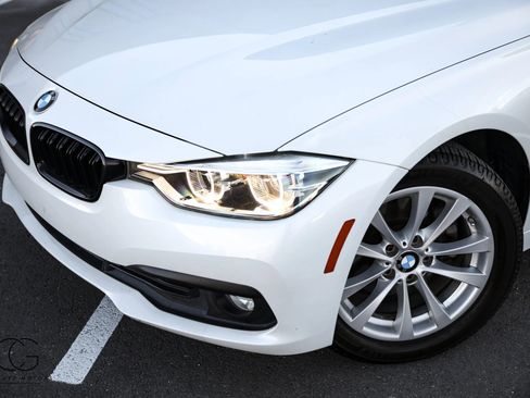 Used 2018 BMW 320i xDrive Sedan image 5