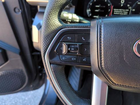 Used 2025 Toyota Tacoma TRD Off-Road image 19