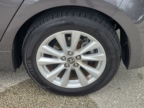 Used 2025 Toyota Corolla SE FWD image 5