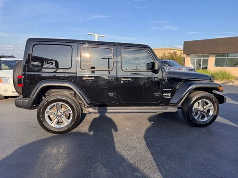 Used 2021 Jeep Wrangler Unlimited Sahara AWD/4WD image 6