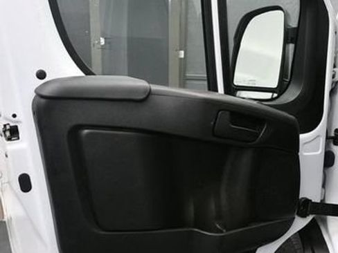 Used 2023 RAM ProMaster 2500 FWD image 10