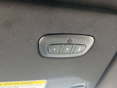 Used 2025 Jeep Wagoneer L Series II AWD/4WD image 32