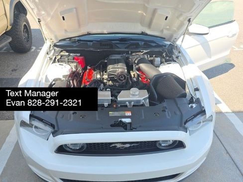 Used 2013 Ford Mustang GT Premium w/ Comfort Pkg RWD image 19