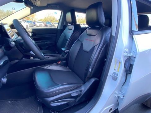 Used 2022 Jeep Compass Trailhawk image 13