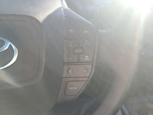 Used 2023 Toyota Prius LE image 21