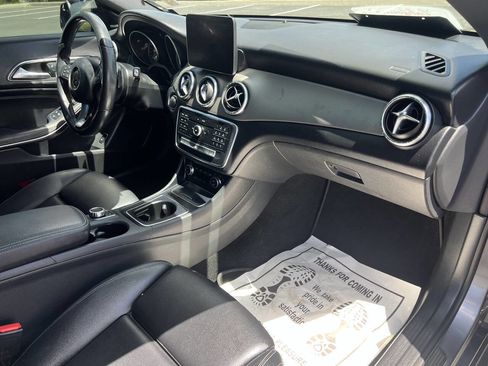 Used 2019 Mercedes-Benz CLA 250 image 13