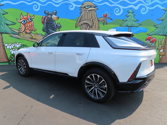 Certified 2024 Cadillac Lyriq Sport AWD/4WD image 7