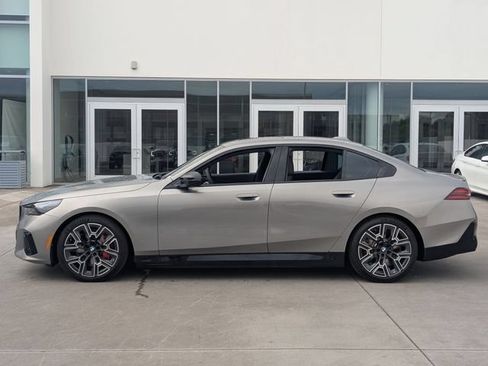 New 2026 BMW i5 M60 AWD/4WD image 9