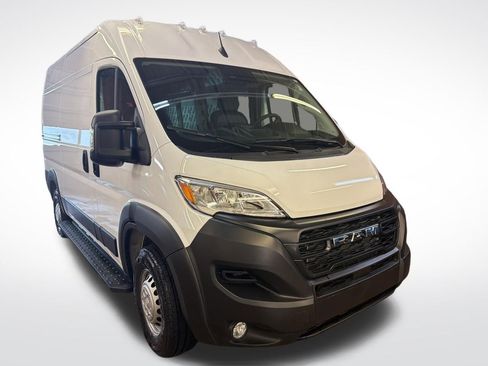 Used 2026 RAM ProMaster 2500 w/ Convenience Group FWD image 8