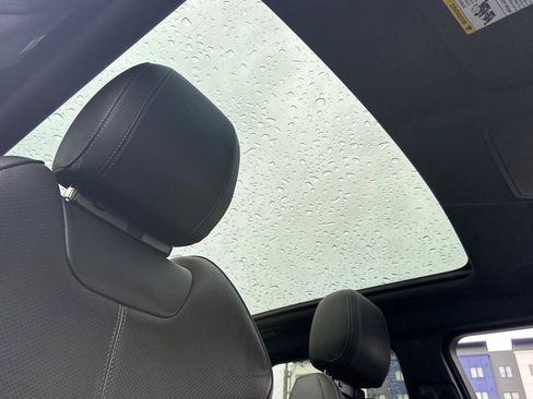 Used 2019 Land Rover Range Rover Evoque HSE Dynamic image 25