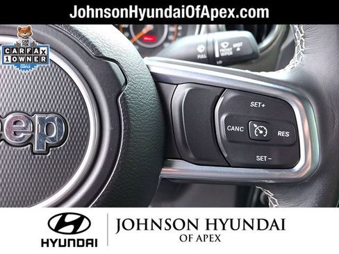 Used 2021 Jeep Gladiator Overland w/ Cold Weather Group AWD/4WD image 21